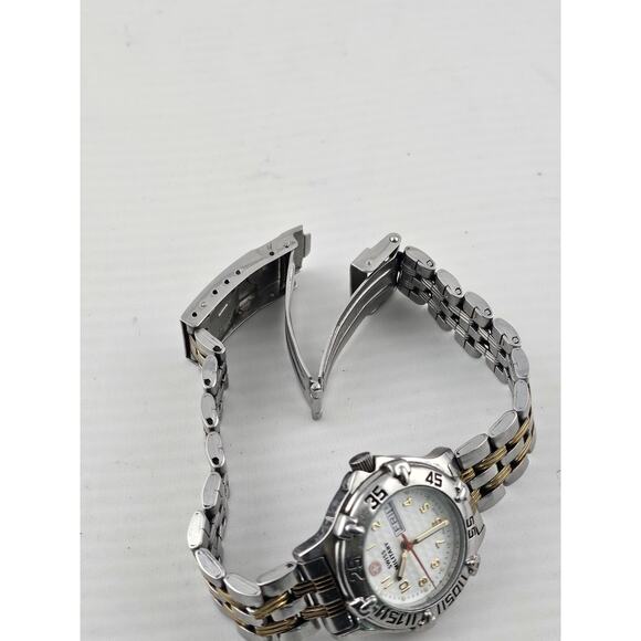 Swiss Military Vintage ’90s Ladies Day Date Quartz Watch New Battery Runs Great - Picture 7 of 11